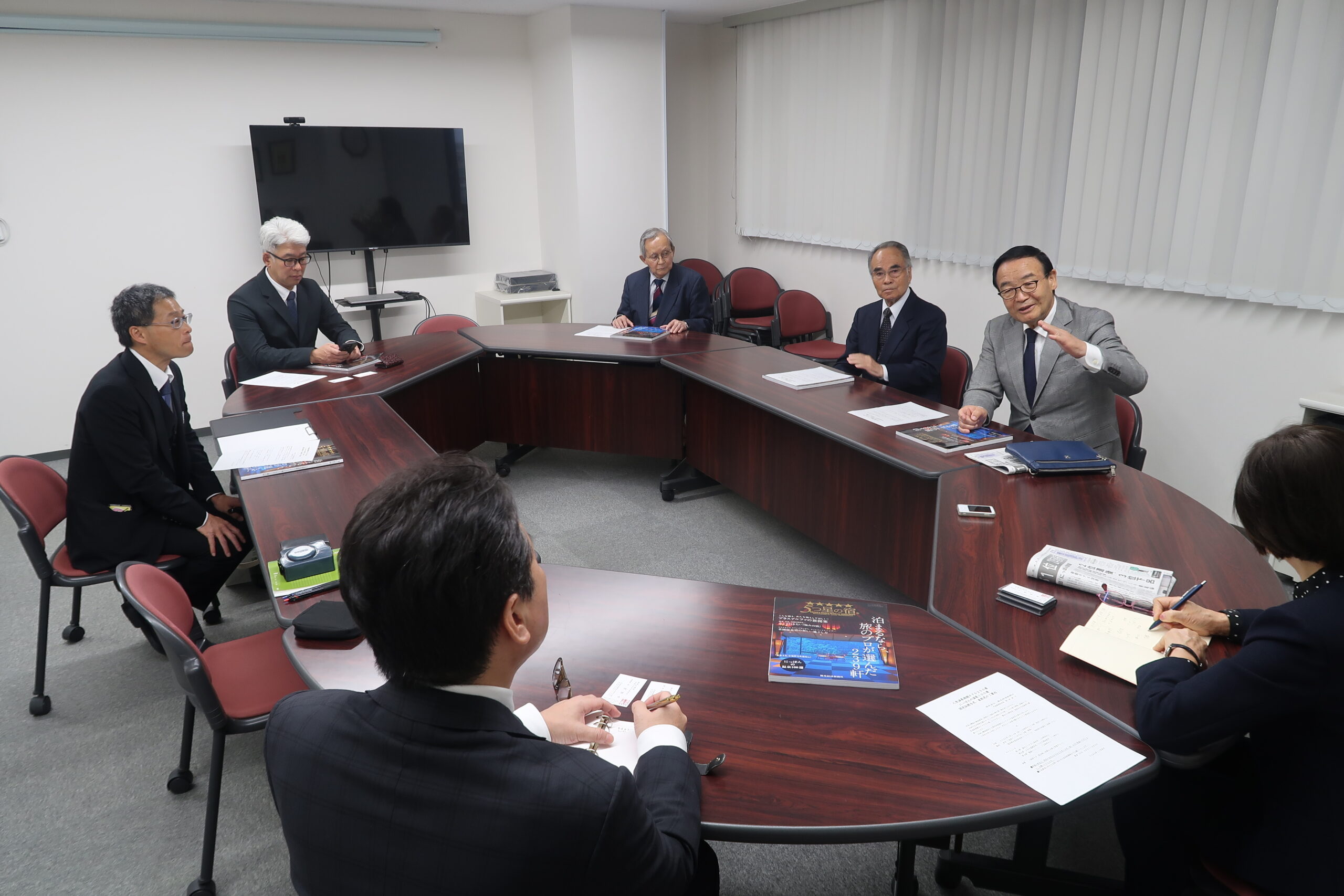 草津町の黒岩町長らが来社