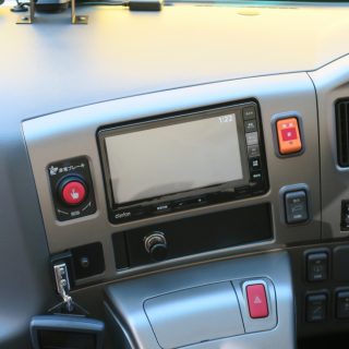はとバス ドライバー異常時対応システム 搭載バス導入 ボタンで緊急停止